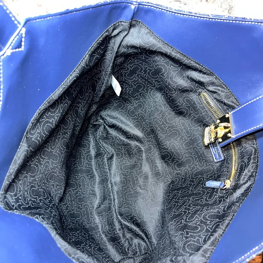FREE GIFT WITH PURCHASE True Religion Blue Patterned Shoulder Bag